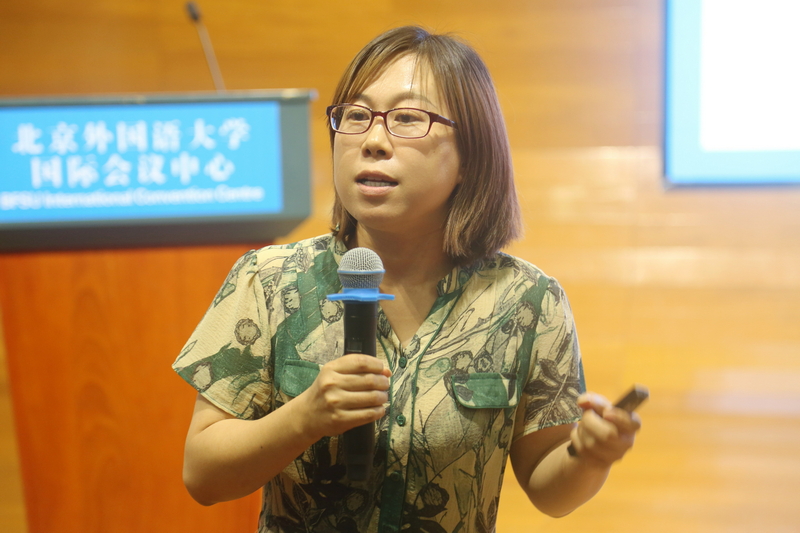 邵名莉老师_调整大小.jpg