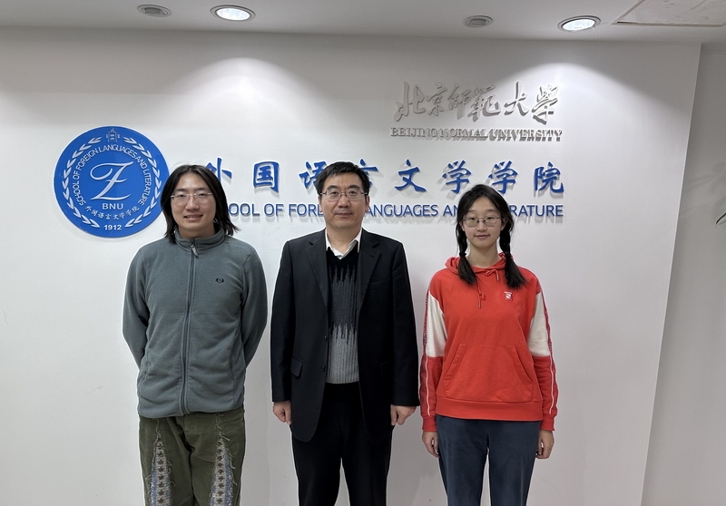图4（与指导老师合影）_调整大小.JPG