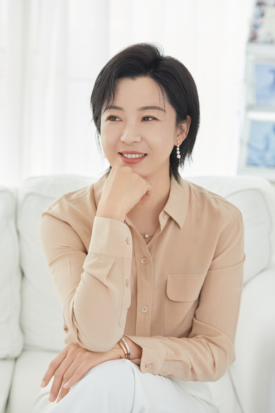 姜莉 20260608 新 400x600.jpg